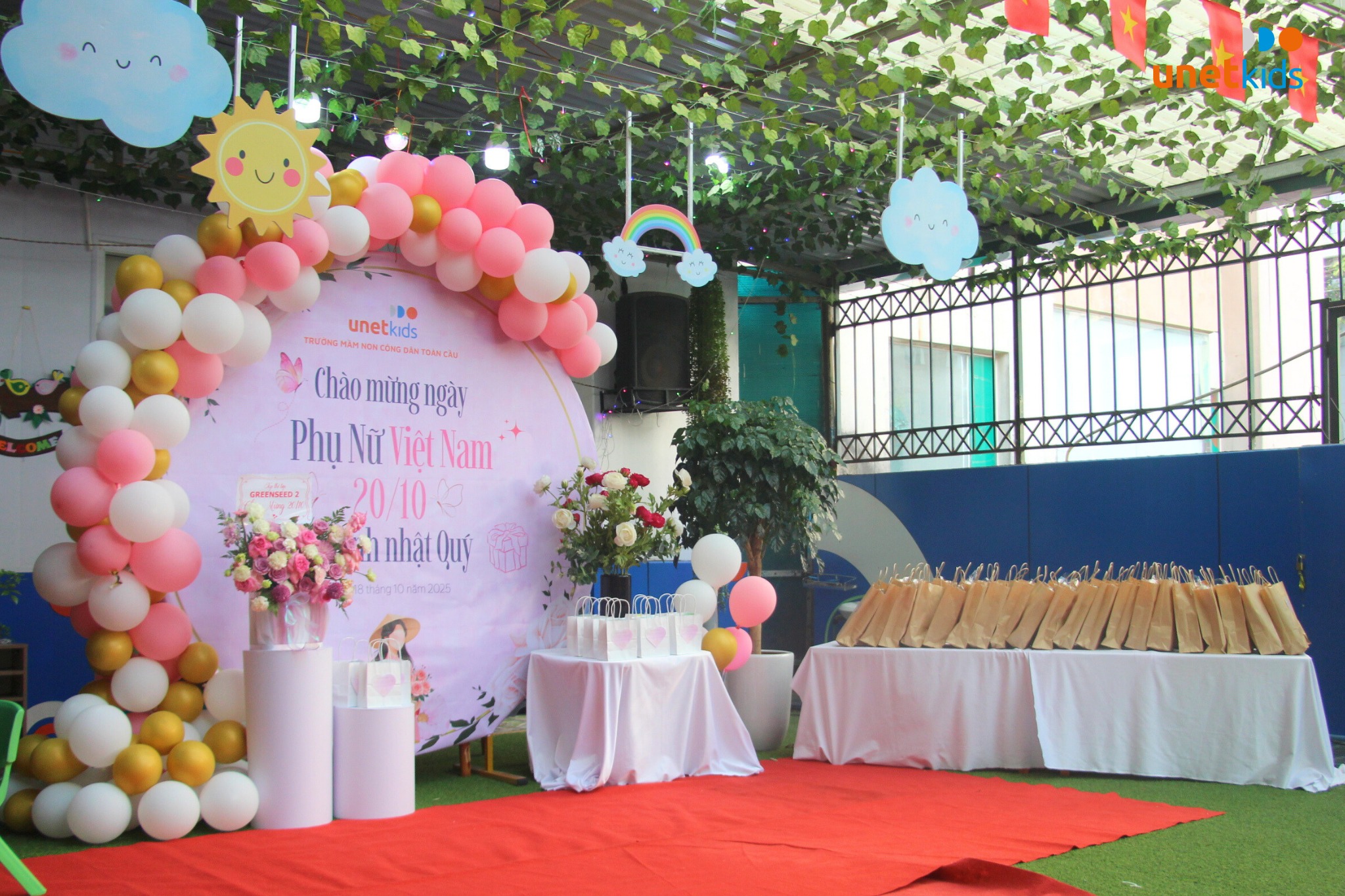 CHƯƠNG TRÌNH TRI ÂN VÀ LIÊN HOAN NGÀY PHỤ NỮ VIỆT NAM 20/10